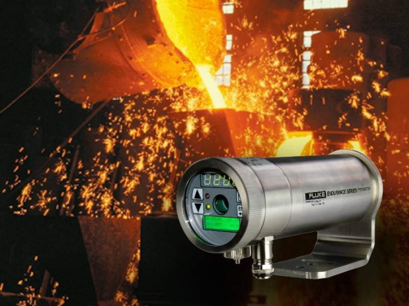 Pyromètre bichromatique 1.6 micron pour mesurer la température avec précision dans des environnements industriels perturbés.